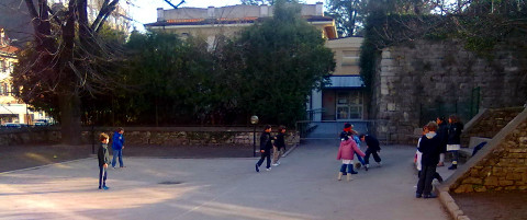 Scuola Primaria Nazario Sauro, Via Perti, Como